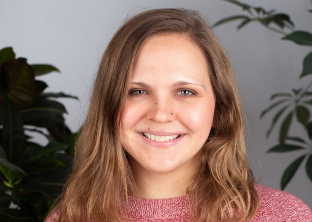 Kelsey Headshot